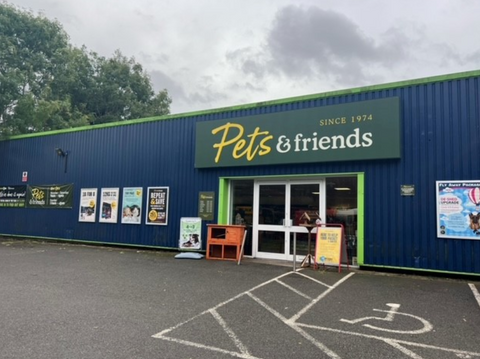 Pets and Friends Veterinary Clinic - Corby