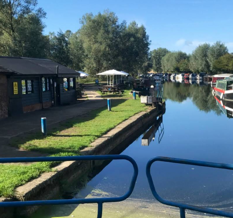 River Chelmer at Paper Mill Lock best places to take my dog to swim